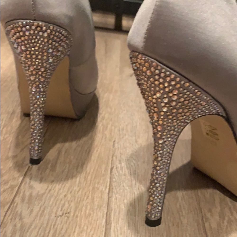 🎉last deal 🎉Steven madden stone heel